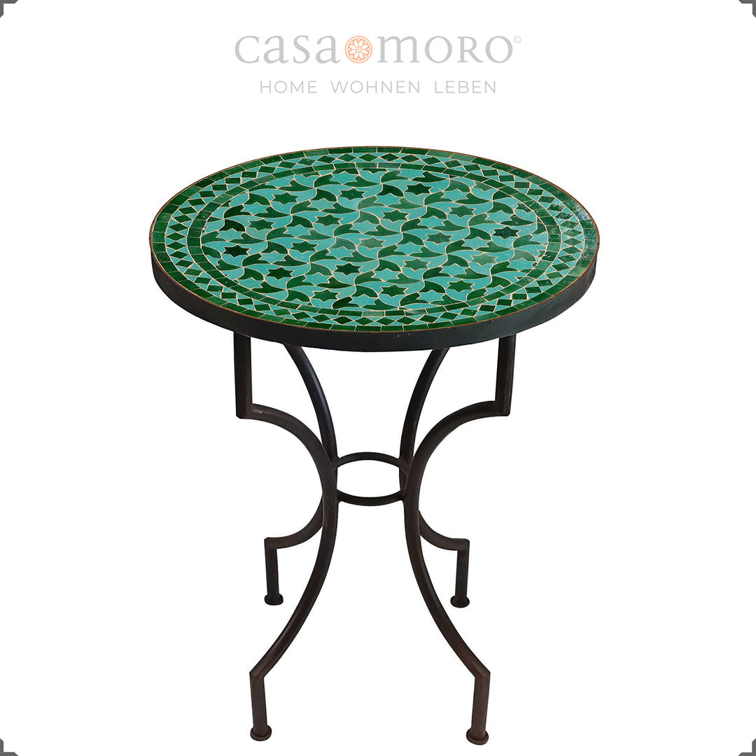 Balkontafel met groen Zellige-mozaïek en gebogen metalen frame - stijlvol en compact