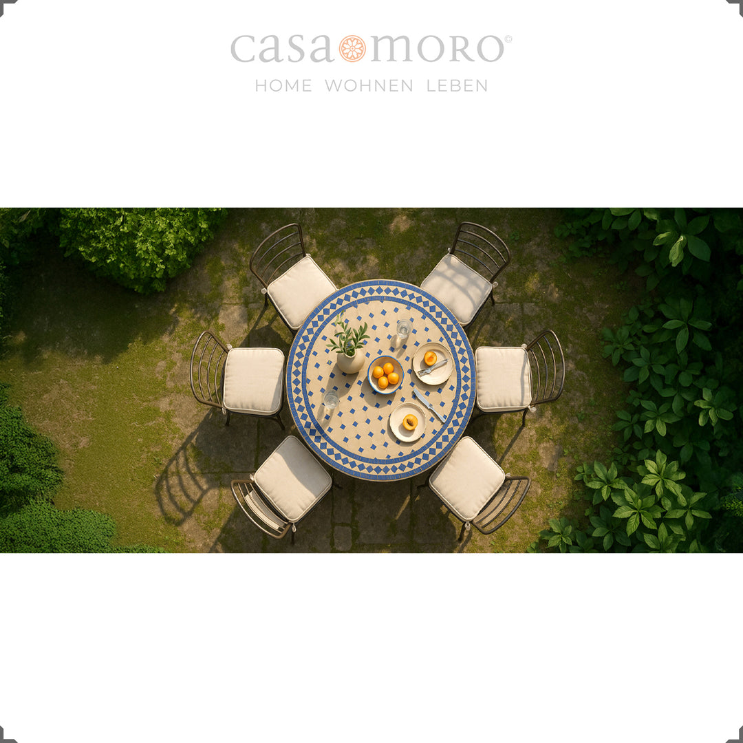 Ronde tuintafel gemaakt van ZELLIGE tegels met een Marokkaans patroon