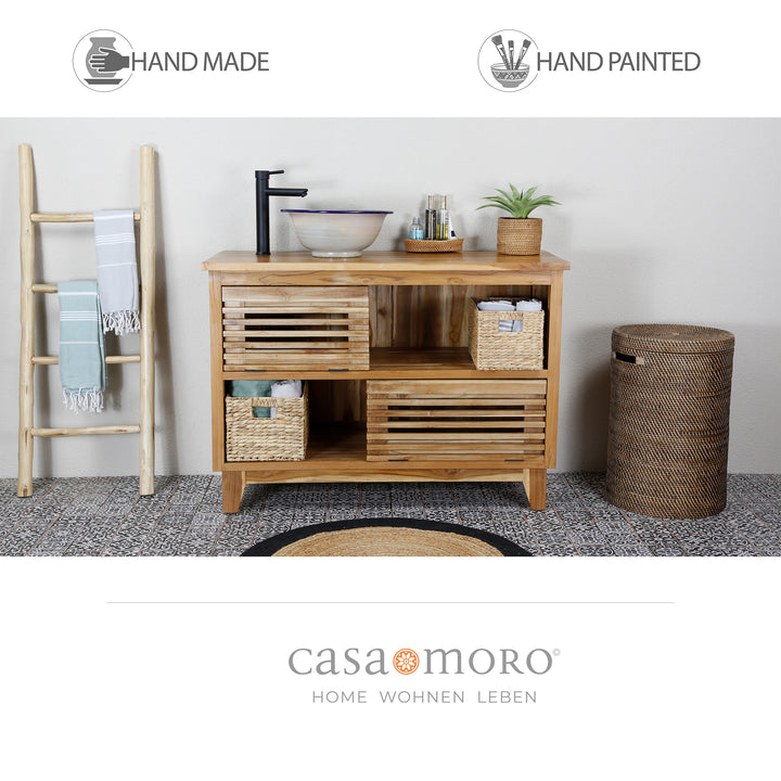 Lavabo en céramique bleu et blanc