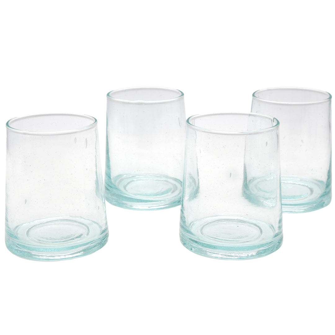 Cocktailglas in transparenter Ausführung – konisch geformt, leicht und handgefertigt