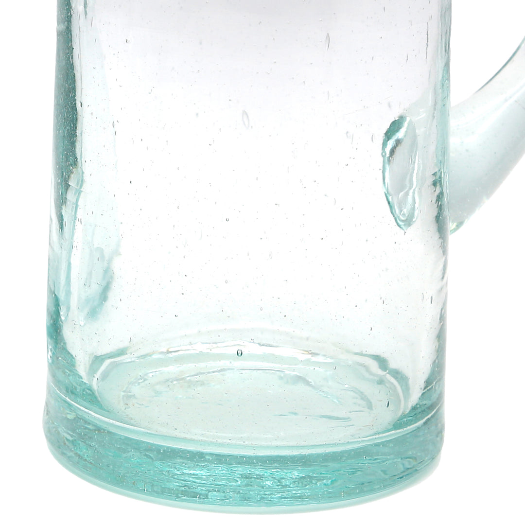 Glazen karaf met duidelijke lijnen - perfect voor op tafel of in de keuken