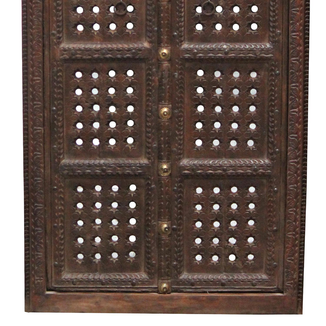 Indische houten poort Ajala