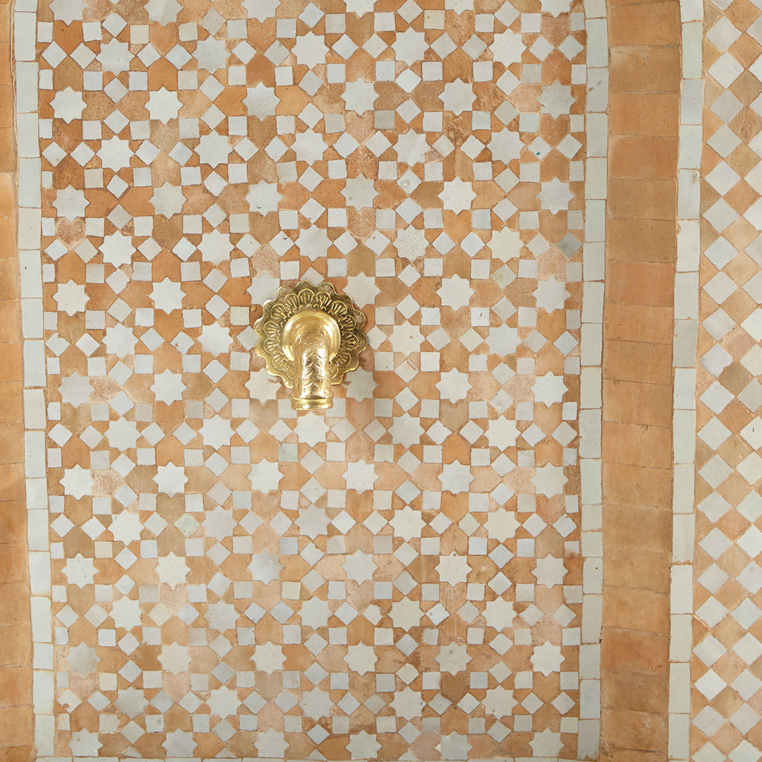 Fontaine mosaïque étoile en terre cuite blanche