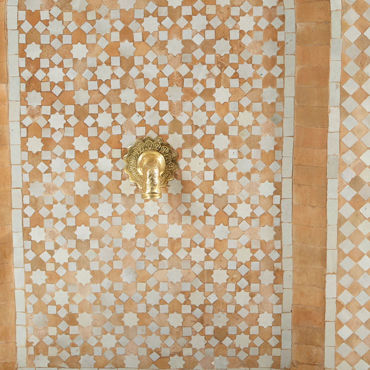 Fontaine mosaïque étoile en terre cuite blanche