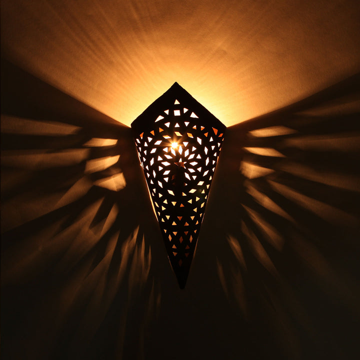 Oosterse ijzeren wandlamp EWL03