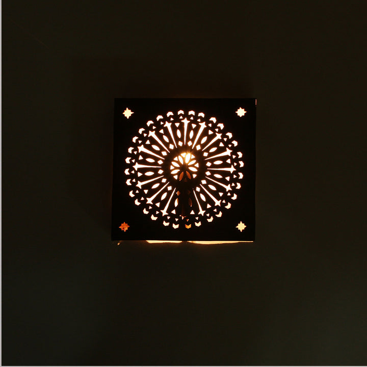 Oosterse ijzeren wandlamp EWL36