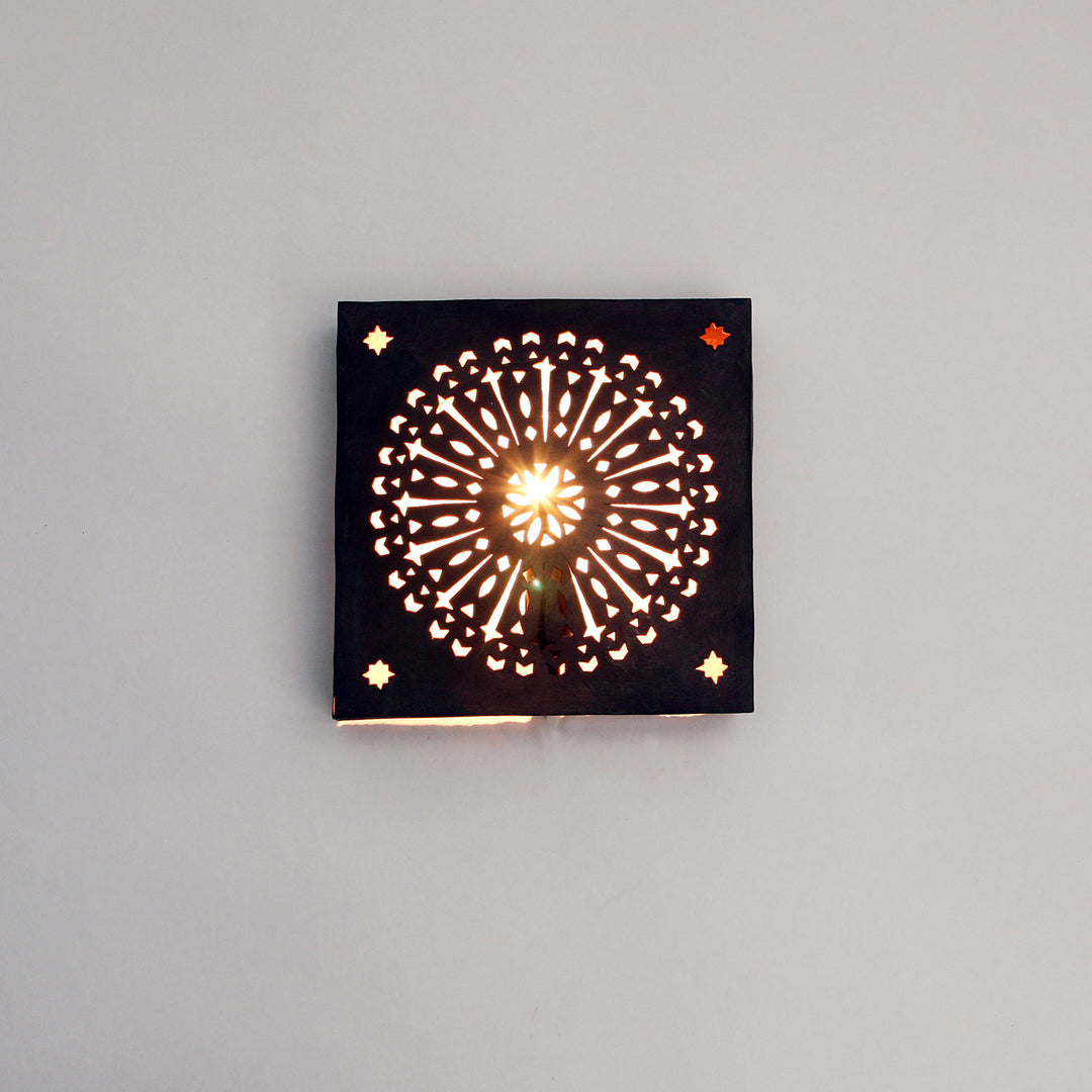 Oosterse ijzeren wandlamp EWL36