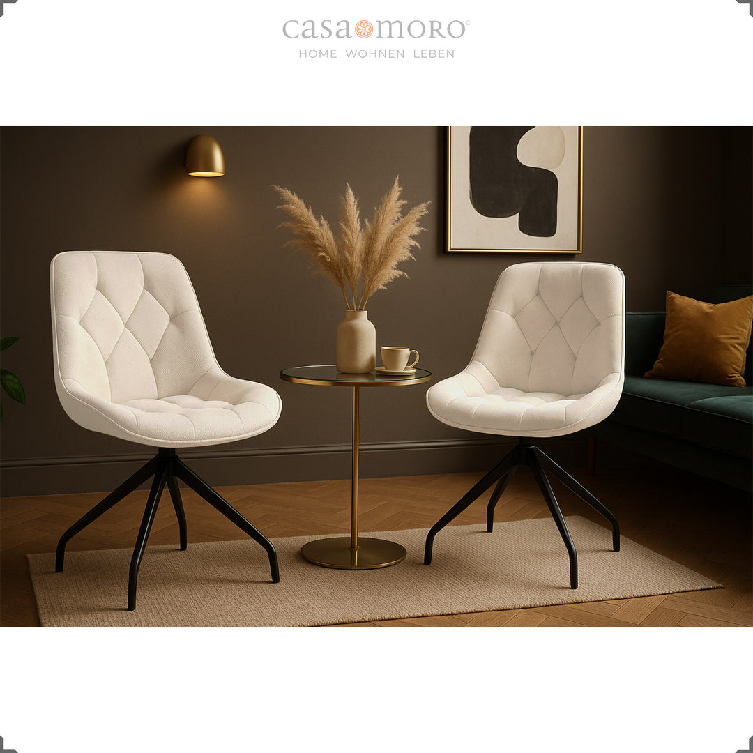 2er-Set Polsterstühle 360° drehbar in Beige mit schwarzem Metallgestell – stilvolle Sitzgruppe mit Beistelltisch im modernen Wohnzimmerambiente
