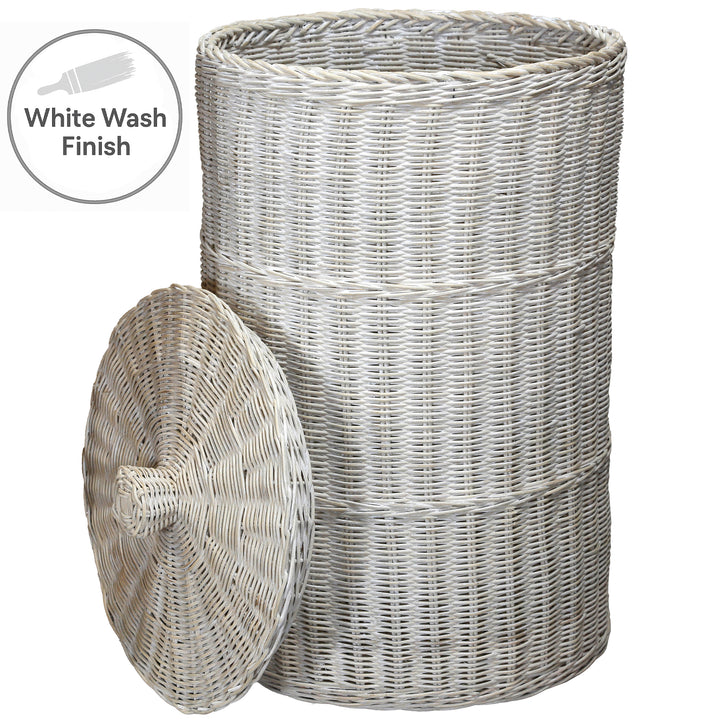 Panier à linge en rotin tressé à la main, finition blanc délavé, avec couvercle et volume de 50 litres
